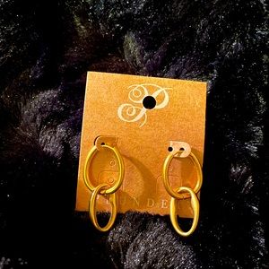 Vintage Plunder “Valeria” earrings